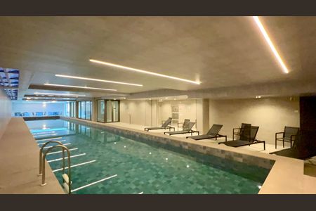 Piscina Coberta de kitnet/studio para alugar com 1 quarto, 26m² em Pinheiros, São Paulo