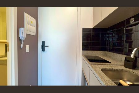 Cozinha de kitnet/studio para alugar com 1 quarto, 26m² em Pinheiros, São Paulo