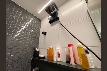 Banheiro de apartamento para alugar com 1 quarto, 29m² em Ferreira, São Paulo