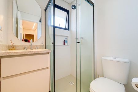 Banheiro da Suíte 1 de casa de condomínio à venda com 2 quartos, 93m² em Vila Osasco, Osasco