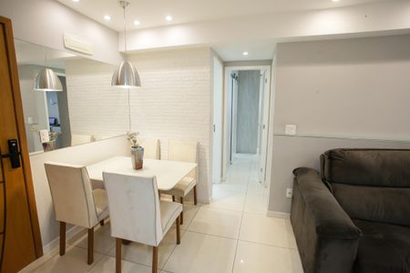 Sala de apartamento à venda com 2 quartos, 60m² em Anil, Rio de Janeiro