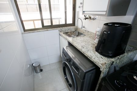 Apartamento à venda com 60m², 2 quartos e 1 vagaÁrea de Serviço