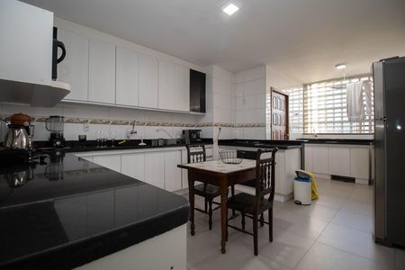 Apartamento para alugar com 115m², 3 quartos e 1 vagaCozinha e Área de Serviço