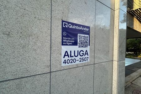 Placa de apartamento para alugar com 3 quartos, 115m² em Sqs 302, Brasília