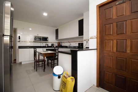 Apartamento para alugar com 115m², 3 quartos e 1 vagaCozinha e Área de Serviço