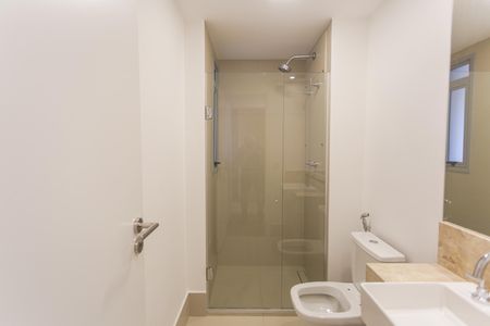 Apartamento para alugar com 77m², 2 quartos e 2 vagas Apartamento para alugar com 77m², 2 quartos e 2 vagasBanheiro da Suíte 2