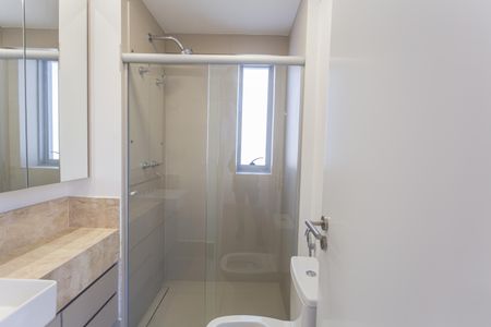 Apartamento para alugar com 77m², 2 quartos e 2 vagas Apartamento para alugar com 77m², 2 quartos e 2 vagasBanheiro da Suíte 1