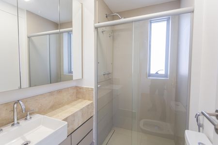 Apartamento para alugar com 77m², 2 quartos e 2 vagas Apartamento para alugar com 77m², 2 quartos e 2 vagasBanheiro da Suíte 1