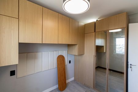 Quarto 1 de apartamento para alugar com 2 quartos, 43m² em Jardim Maringa, São Paulo