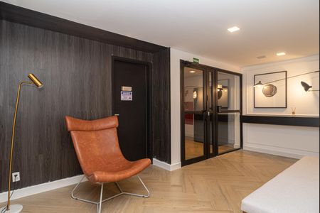 Apartamento à venda com 67m², 2 quartos e 1 vaga Apartamento à venda com 67m², 2 quartos e 1 vagaÁrea comum - Hall Social