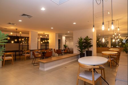 Apartamento à venda com 67m², 2 quartos e 1 vaga Apartamento à venda com 67m², 2 quartos e 1 vagaÁrea comum - Salão de festas