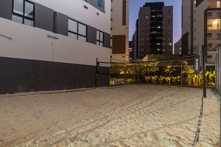 Apartamento à venda com 67m², 2 quartos e 1 vaga Apartamento à venda com 67m², 2 quartos e 1 vagaÁrea comum - Quadra de Volei de Areia