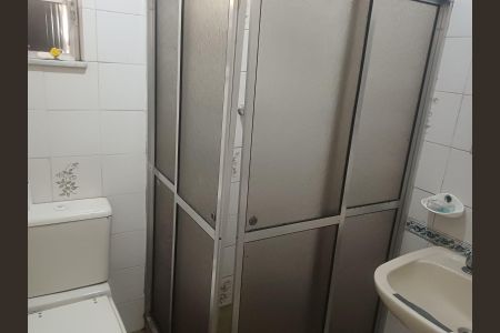 Casa de condomínio à venda com 250m², 3 quartos e 2 vagas Casa de condomínio à venda com 250m², 3 quartos e 2 vagasBanheiro