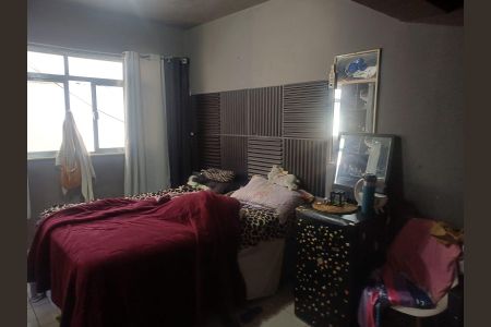 Casa de condomínio à venda com 250m², 3 quartos e 2 vagas Casa de condomínio à venda com 250m², 3 quartos e 2 vagasQuarto