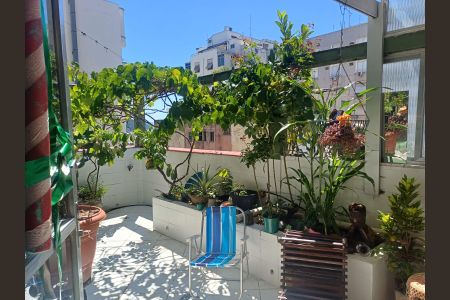 Casa de condomínio à venda com 250m², 3 quartos e 2 vagas Casa de condomínio à venda com 250m², 3 quartos e 2 vagasÁrea externa