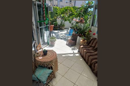 Casa de condomínio à venda com 250m², 3 quartos e 2 vagas Casa de condomínio à venda com 250m², 3 quartos e 2 vagasÁrea externa