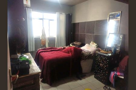 Casa de condomínio à venda com 250m², 3 quartos e 2 vagas Casa de condomínio à venda com 250m², 3 quartos e 2 vagasQuarto
