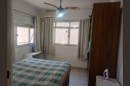 Casa de condomínio à venda com 250m², 3 quartos e 2 vagas Casa de condomínio à venda com 250m², 3 quartos e 2 vagasQuarto