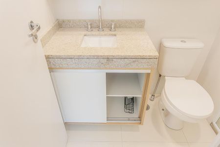 Apartamento para alugar com 73m², 2 quartos e 1 vaga Apartamento para alugar com 73m², 2 quartos e 1 vagaBanheiro da Suíte