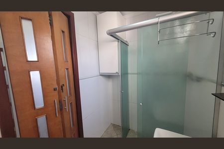 Banheiro de apartamento para alugar com 3 quartos, 72m² em Vila Ivone, São Paulo