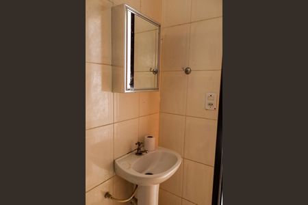 Casa para alugar com 60m², 1 quarto e sem vaga Casa para alugar com 60m², 1 quarto e sem vagaBanheiro