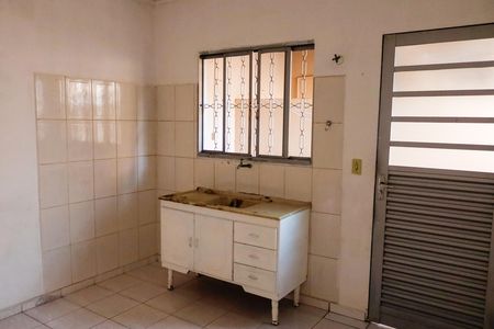 Cozinha de casa para alugar com 1 quarto, 60m² em Quitaúna, Osasco