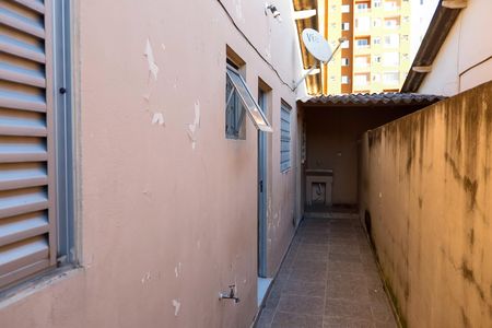 Quintal de casa para alugar com 1 quarto, 60m² em Quitaúna, Osasco