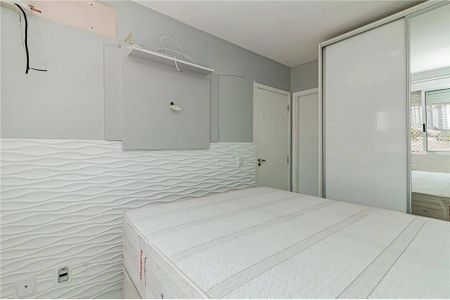 Suíte de apartamento para alugar com 2 quartos, 64m² em São Sebastião, Porto Alegre