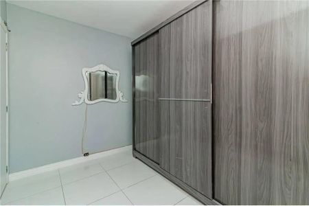 Quarto 2 de apartamento para alugar com 2 quartos, 64m² em São Sebastião, Porto Alegre