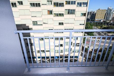 Varanda de kitnet/studio para alugar com 1 quarto, 28m² em Liberdade, São Paulo