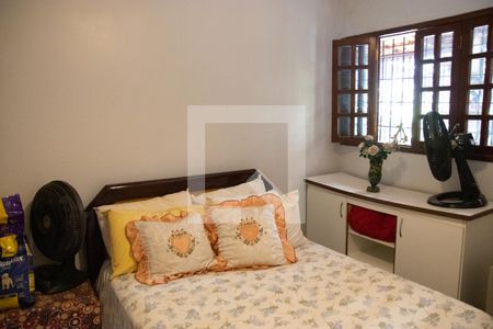 Casa à venda com 560m², 4 quartos e 4 vagas Casa à venda com 560m², 4 quartos e 4 vagasQuarto 02