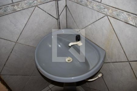 Casa à venda com 560m², 4 quartos e 4 vagas Casa à venda com 560m², 4 quartos e 4 vagasBanheiro 02