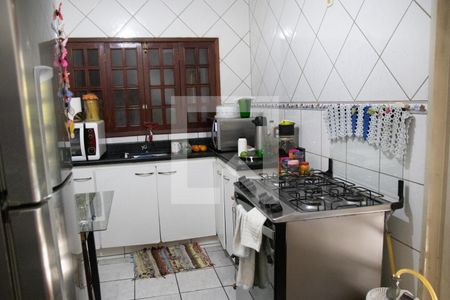 Casa à venda com 560m², 4 quartos e 4 vagas Casa à venda com 560m², 4 quartos e 4 vagasCozinha