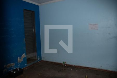 Casa à venda com 560m², 4 quartos e 4 vagas Casa à venda com 560m², 4 quartos e 4 vagasÁrea comum