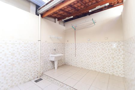 Casa para alugar com 115m², 2 quartos e 1 vaga