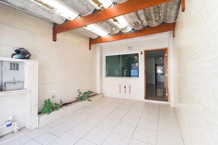 Casa para alugar com 115m², 2 quartos e 1 vaga