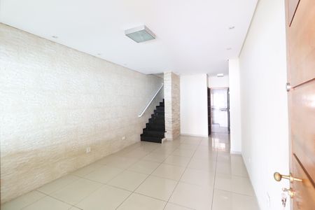 Casa para alugar com 2 quartos, 115m² em Vila Maria Baixa, São Paulo
