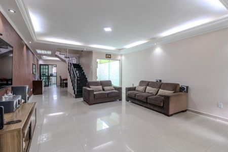 Casa à venda com 4 quartos, 244m² em Jardim Itapoan, Santo André