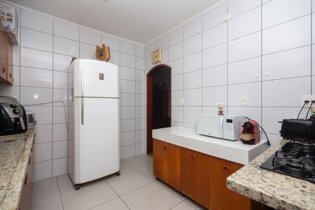 Casa à venda com 217m², 3 quartos e 4 vagas