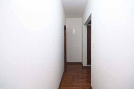 Casa à venda com 217m², 3 quartos e 4 vagas