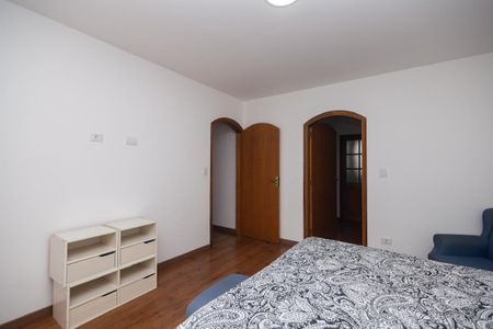 Casa à venda com 217m², 3 quartos e 4 vagas