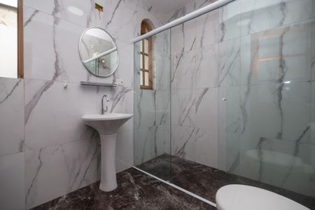 Casa à venda com 217m², 3 quartos e 4 vagas