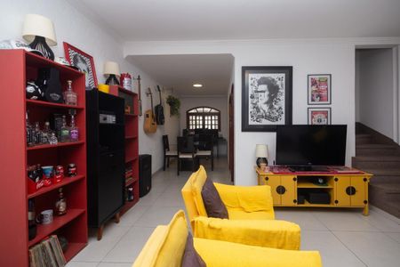 Casa à venda com 217m², 3 quartos e 4 vagas