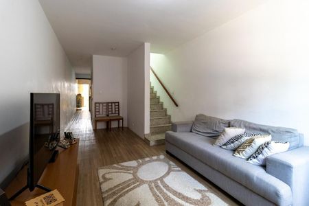 Casa de condomínio à venda com 121m², 3 quartos e 3 vagas