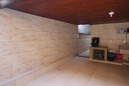 Casa à venda com 130m², 2 quartos e 2 vagas Casa à venda com 130m², 2 quartos e 2 vagasQuintal