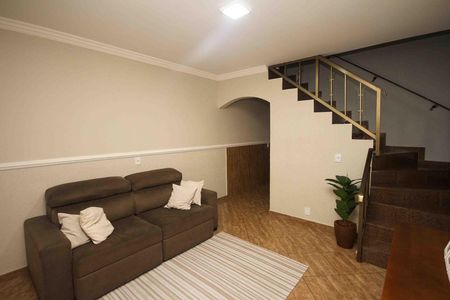 Casa à venda com 2 quartos, 130m² em Jardim Sapopemba, São Paulo