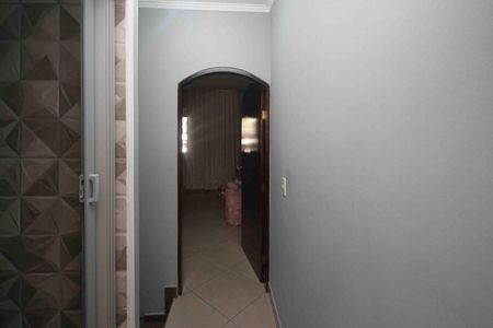 Casa à venda com 130m², 2 quartos e 2 vagas Casa à venda com 130m², 2 quartos e 2 vagasCorredor