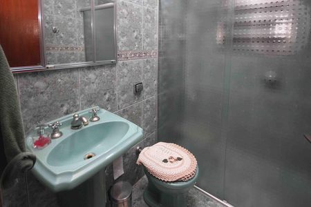 Casa à venda com 130m², 2 quartos e 2 vagas Casa à venda com 130m², 2 quartos e 2 vagasBanheiro