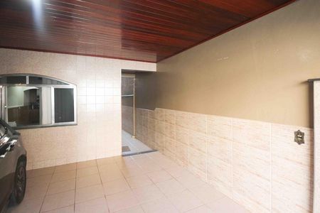 Casa à venda com 130m², 2 quartos e 2 vagas Casa à venda com 130m², 2 quartos e 2 vagasGaragem