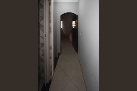 Casa à venda com 130m², 2 quartos e 2 vagas Casa à venda com 130m², 2 quartos e 2 vagasCorredor